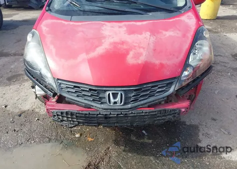 2013 Honda Fit Sport z USA, uszkodzony, nr VIN JHMGE8H57DC057801